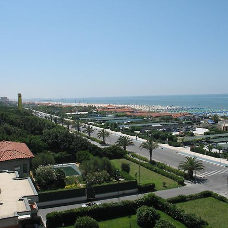 Hotel Bixio Lido di Camaiore Dış mekan fotoğraf