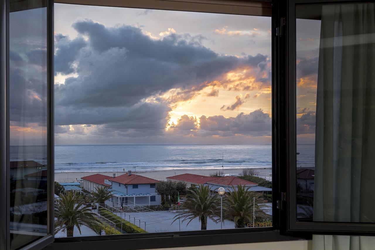 Hotel Bixio Lido di Camaiore Dış mekan fotoğraf