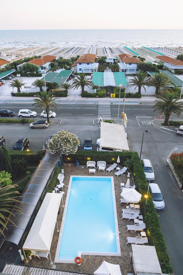 Hotel Bixio Lido di Camaiore Dış mekan fotoğraf